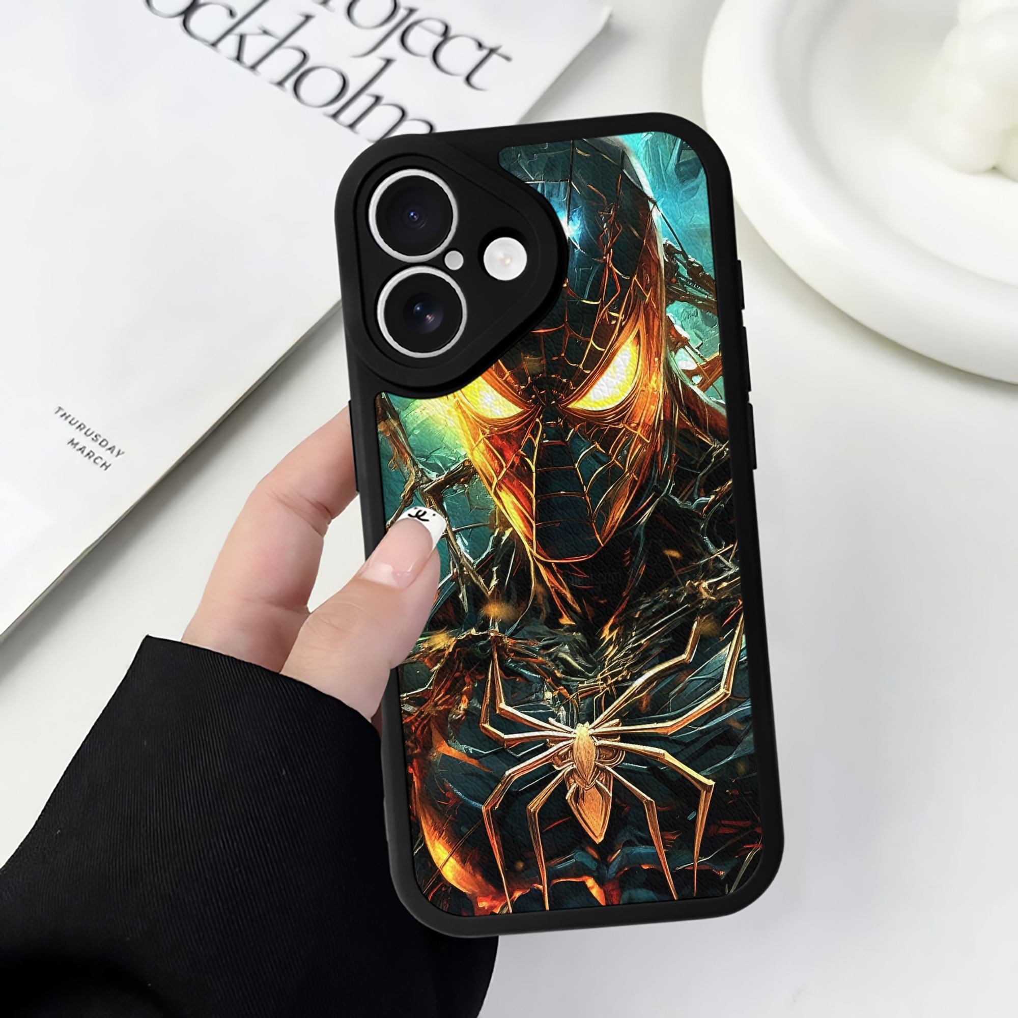 Spider Man スパイダーマン 【iPhone 16シリーズ対応】シリコンスマホケース（レザー調） 材質：シリコン